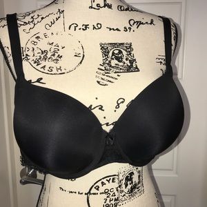 Torrid padded black bra 42C, like new
